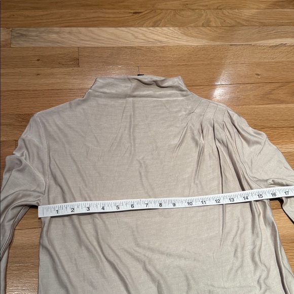 Banana Republic Cream Long Sleeve Top - XS - Picture 6 of 6